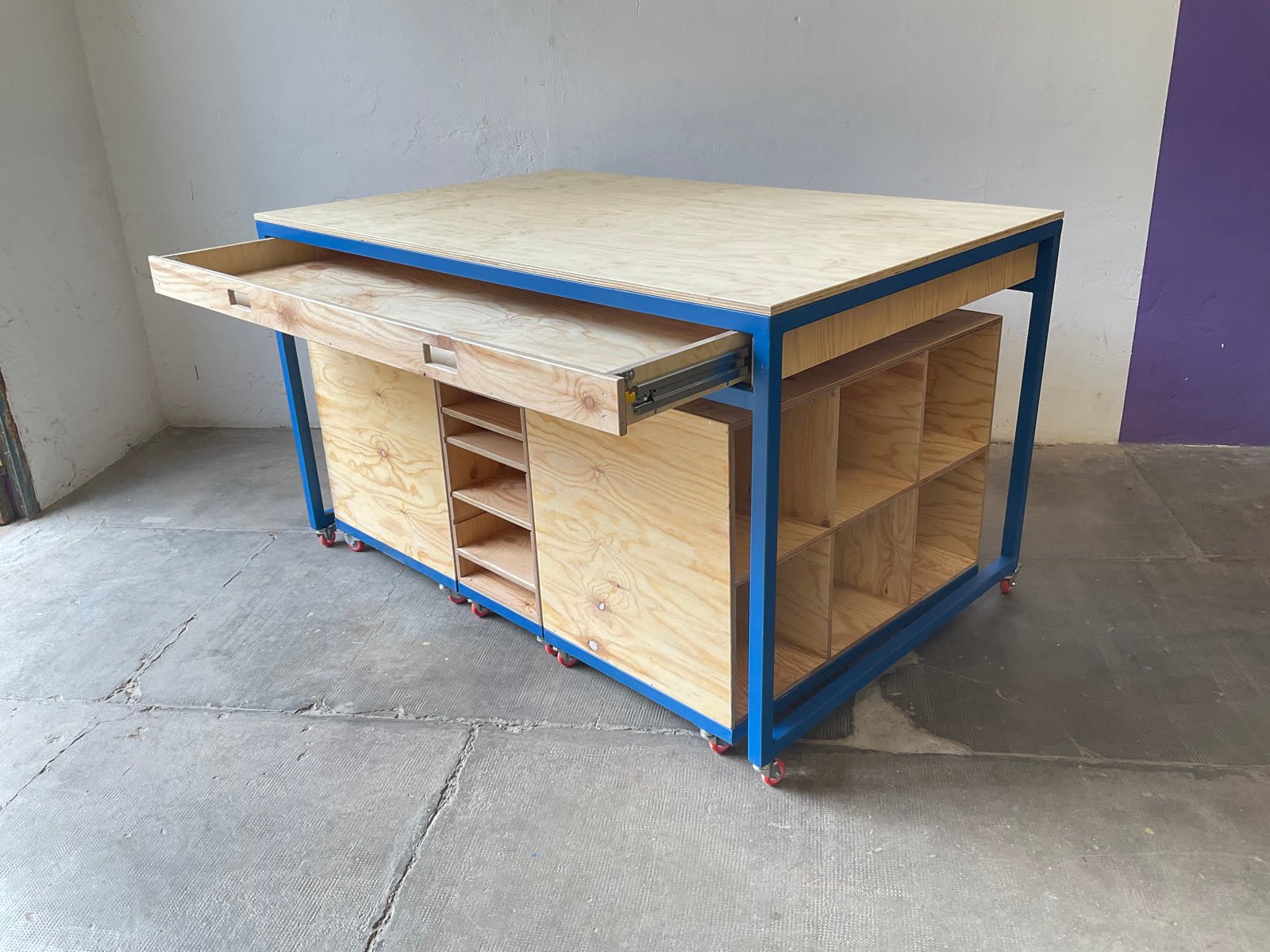 The 4Risograph work table