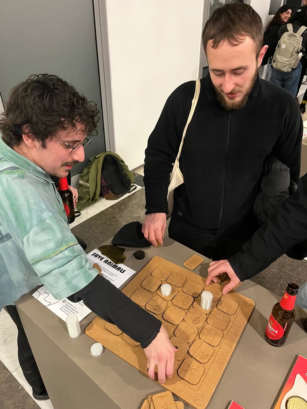 The SAVES ANIMAL board game and its pieces